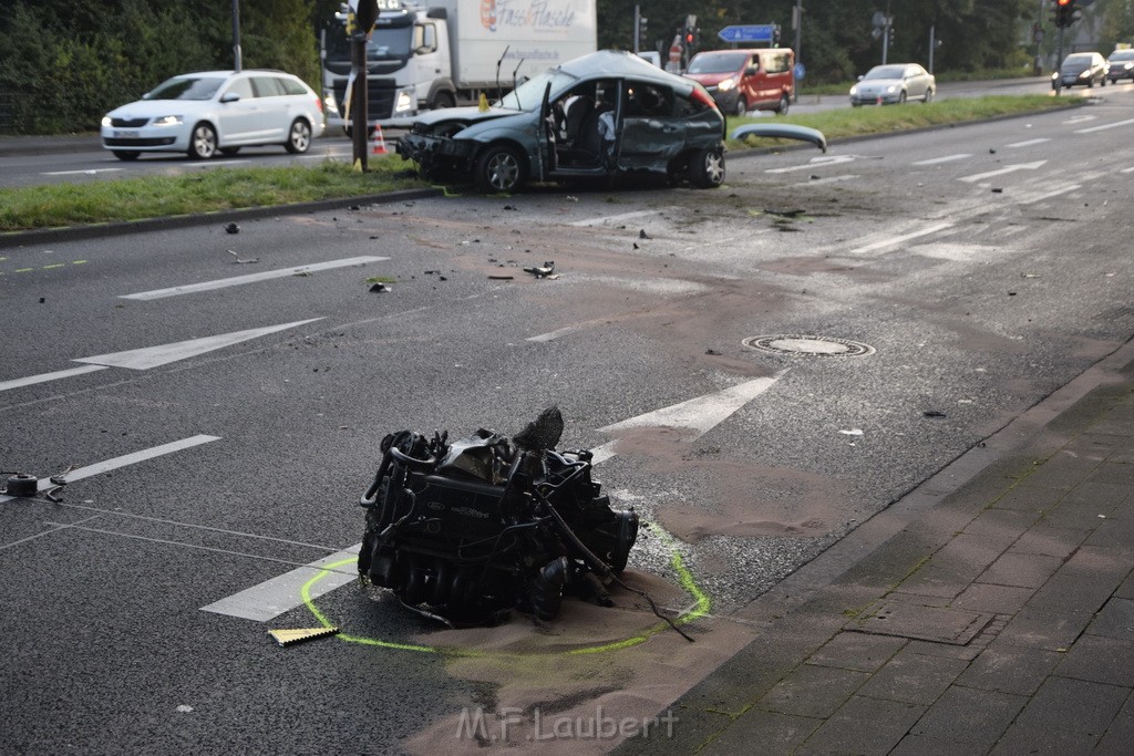 Schwerer VU Koeln Dellbrueck Bergisch Gladbacherstr Herler Ring P092.JPG - Miklos Laubert